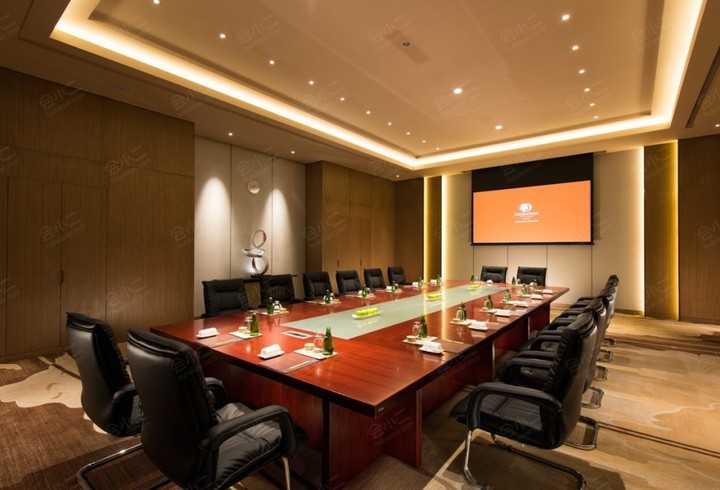 安顺百灵希尔顿逸林酒店(能容纳20人的会议室)