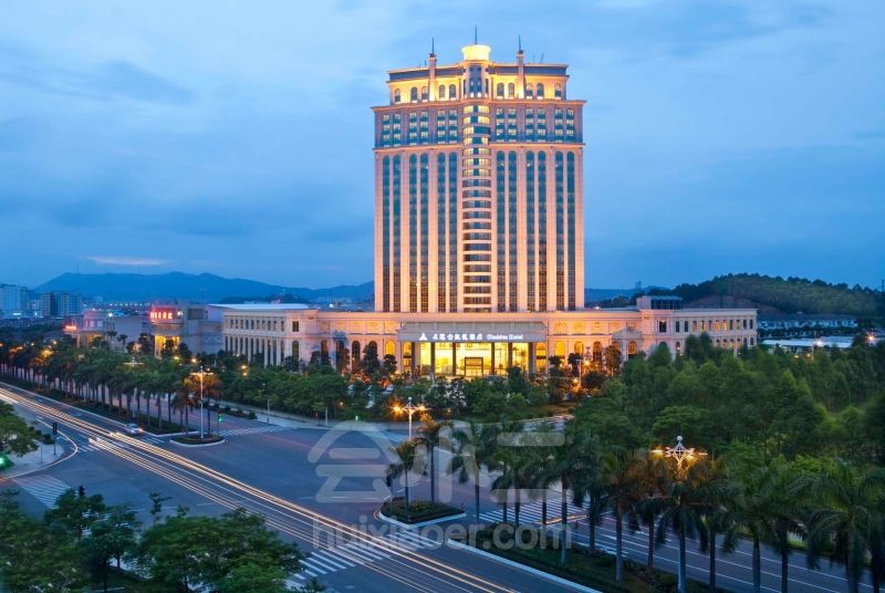 江门名冠金凯悦酒店能容纳110人的会议室