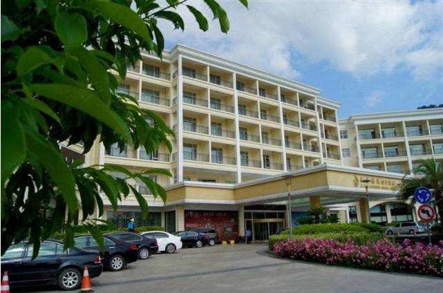 庐山西海温泉假日酒店外观