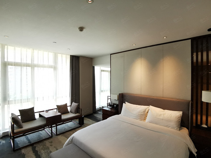 郑州华原颐舍酒店行政套房