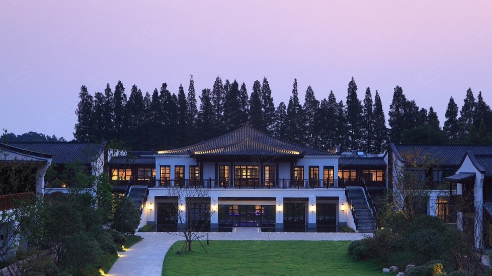 【杭州蝶来雅谷泉山庄酒店】外观图片大全_外观图库-会小二