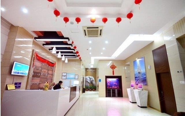 精途酒店（武汉光谷步行街杨家湾地铁站店）大堂
