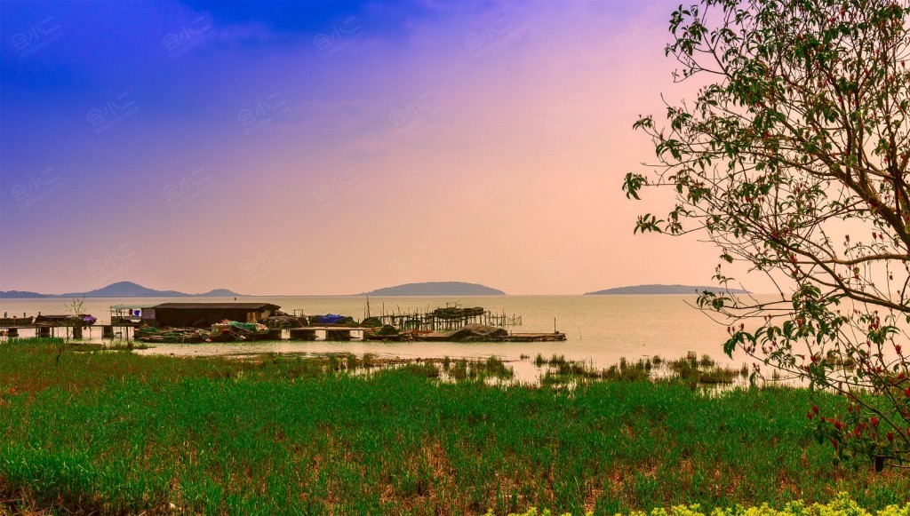 贡山岛湖心岛屿度假酒店图片
