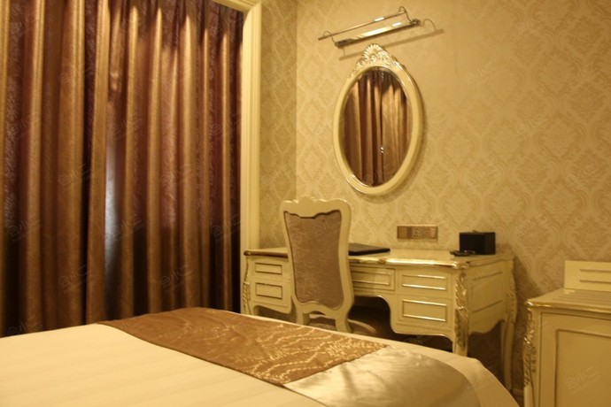 珠海荣丰酒店家庭房