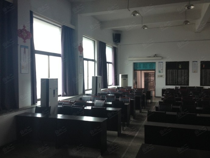 麗枫酒店（长沙东塘店）多功能会议室