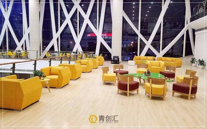 青创汇国际创客广场大堂
