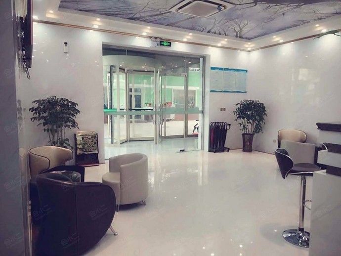 济南绿水间精品酒店大堂