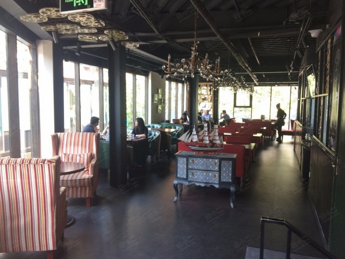 La Yun Cafe独立剧场