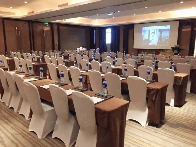 泰州富力万达嘉华酒店多功能厅1+2