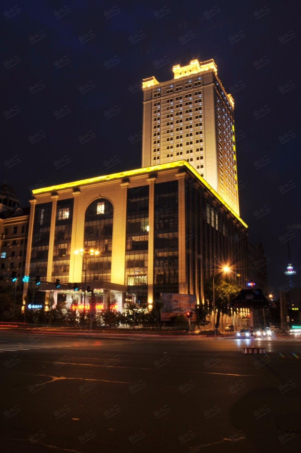 哈尔滨齐鲁国际大酒店外观图片