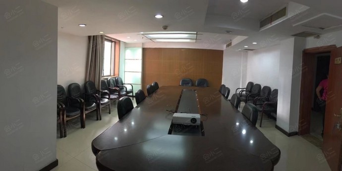 烟台通汇品尚酒店二楼会议室