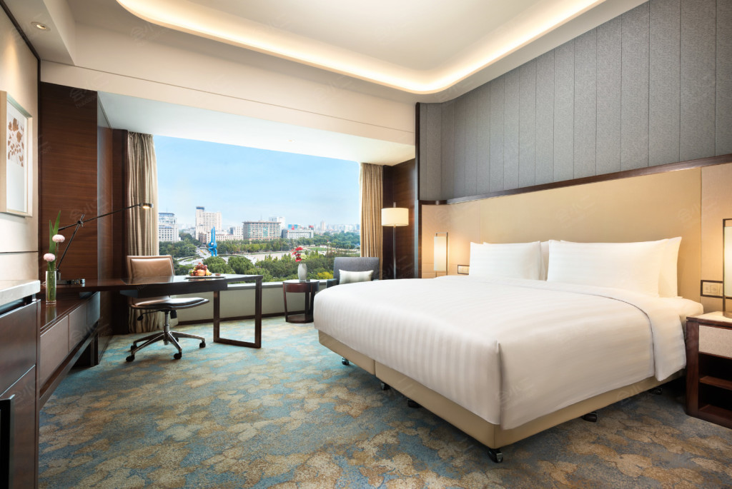 济南香格里拉大酒店客房图片