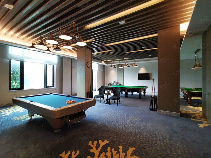 青岛东方影都融创万达文华酒店台球
