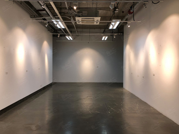 凹空间展厅空间