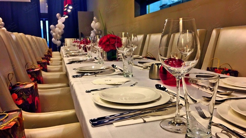 opul创意西餐酒吧会场图片