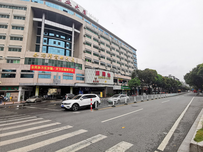 麗枫酒店（广州芳村花地湾地铁站店）