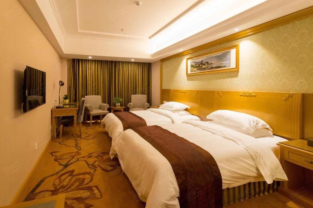 荣成海天大酒店能容纳700人的会议室