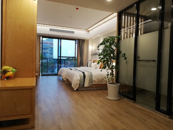太仓艳阳度假酒店园景标准房