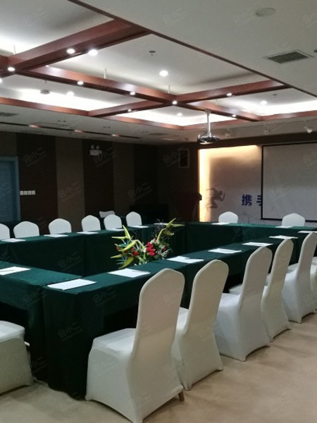 【西安琥珀红酒会所 会议室-室外露台(容纳60人)】,会议酒店预定