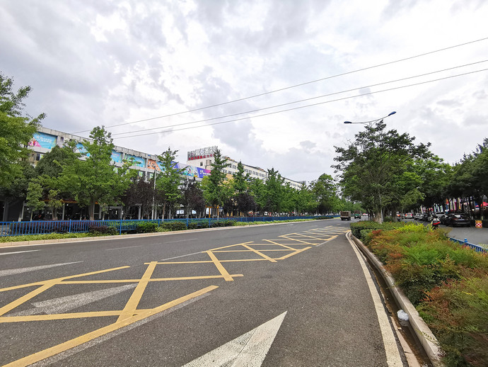 宜泰酒店(昆明大都摩天珥季路地铁站店)