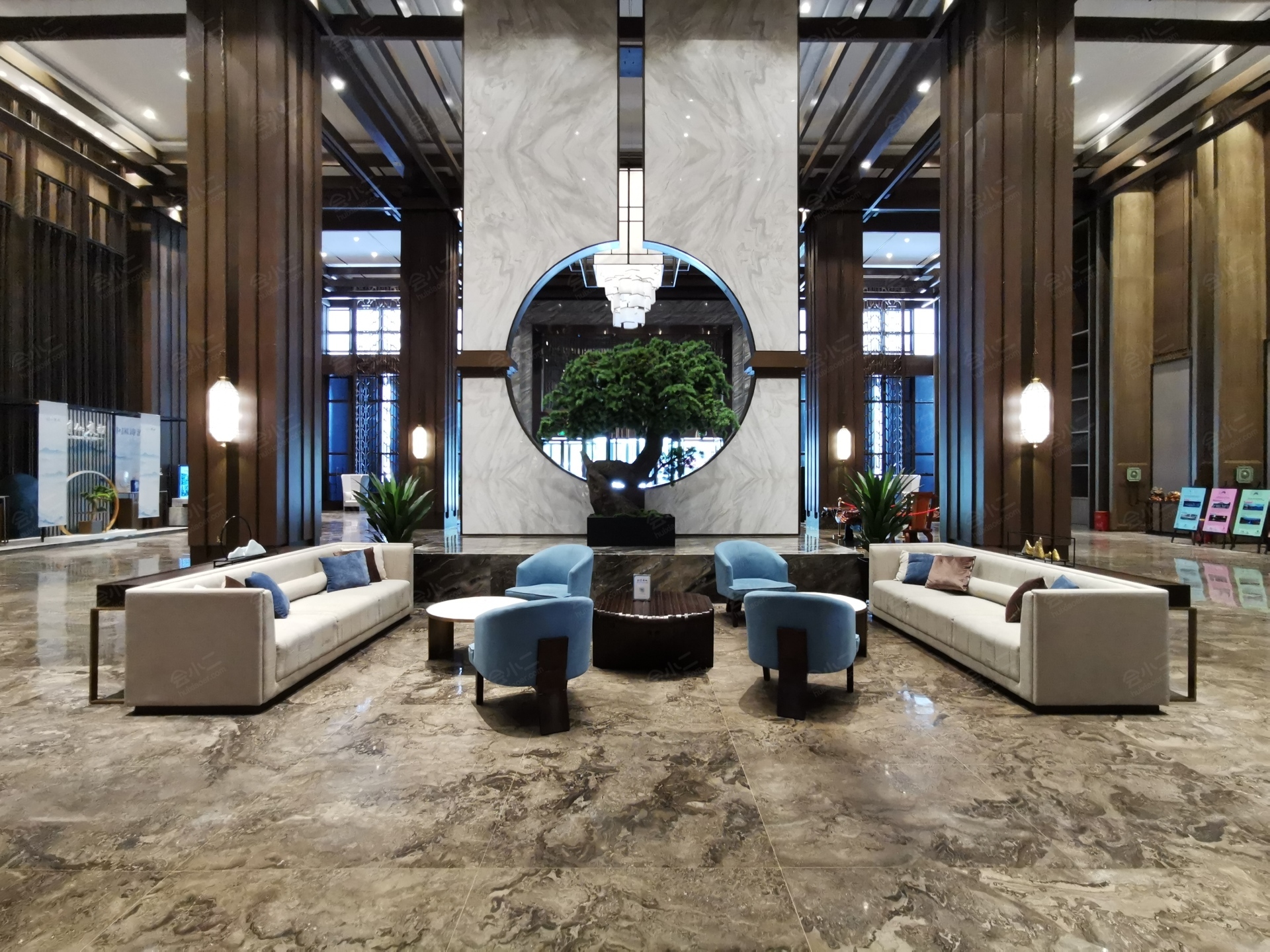 重庆金陵大饭店大堂图片