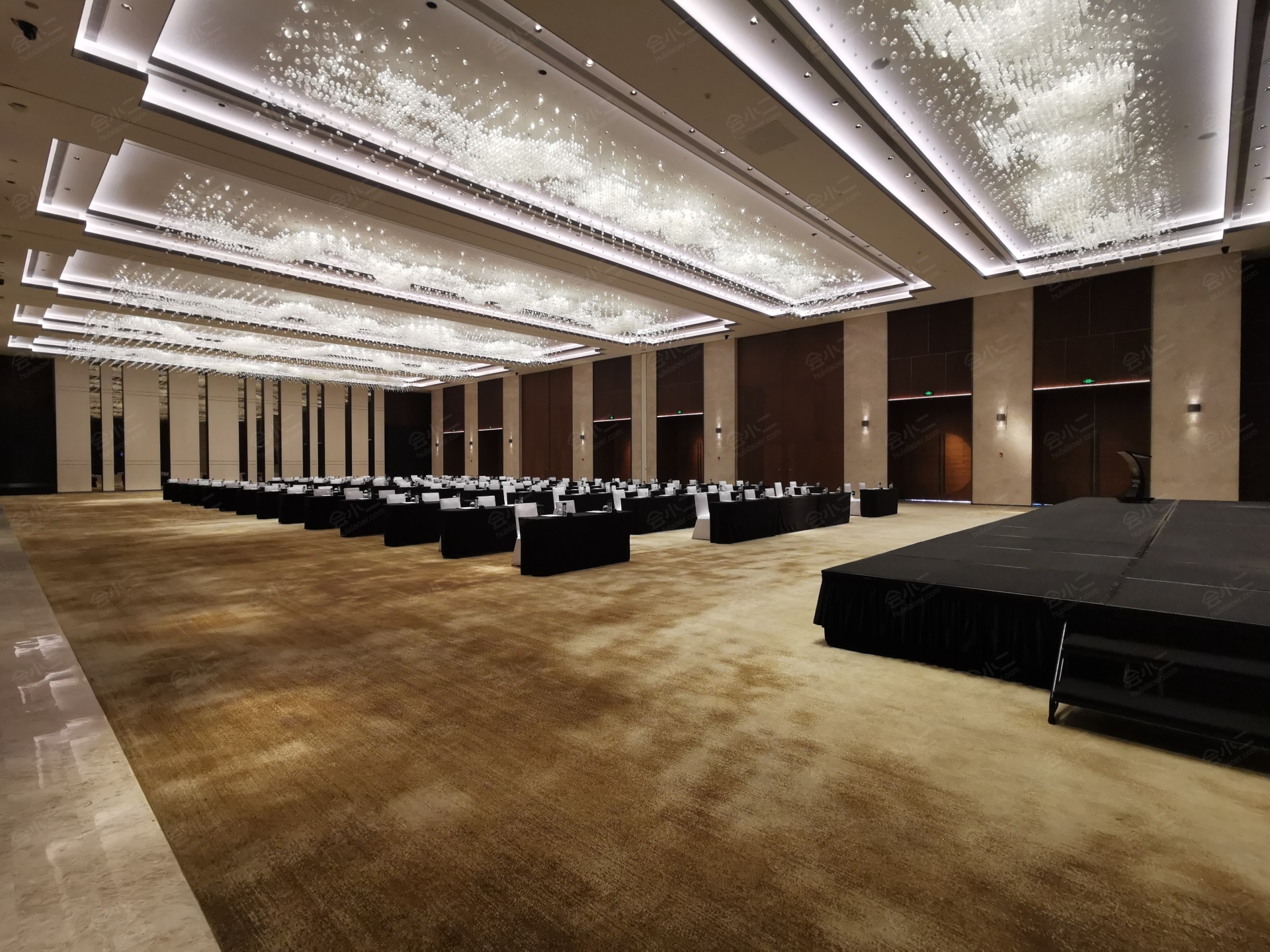 深圳鹏瑞莱佛士酒店会场图片