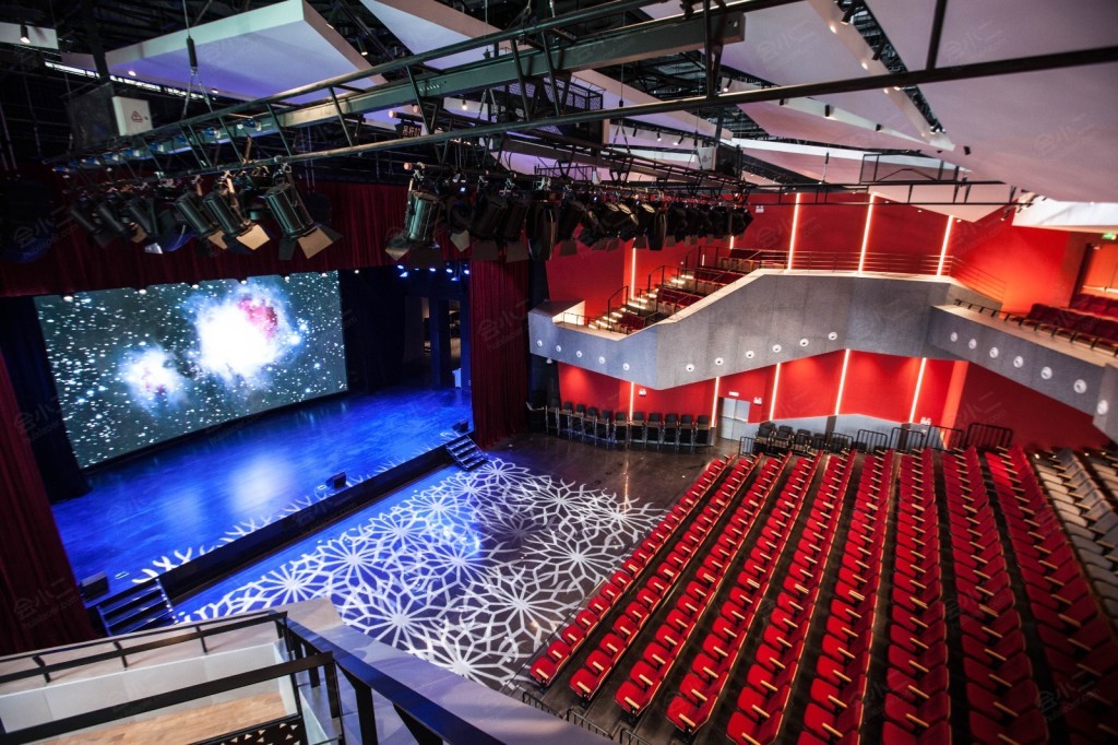 麓湖水上剧场大厅