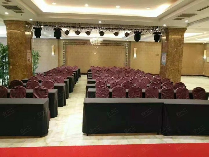 长春龙金嘉酒店二楼小会议室