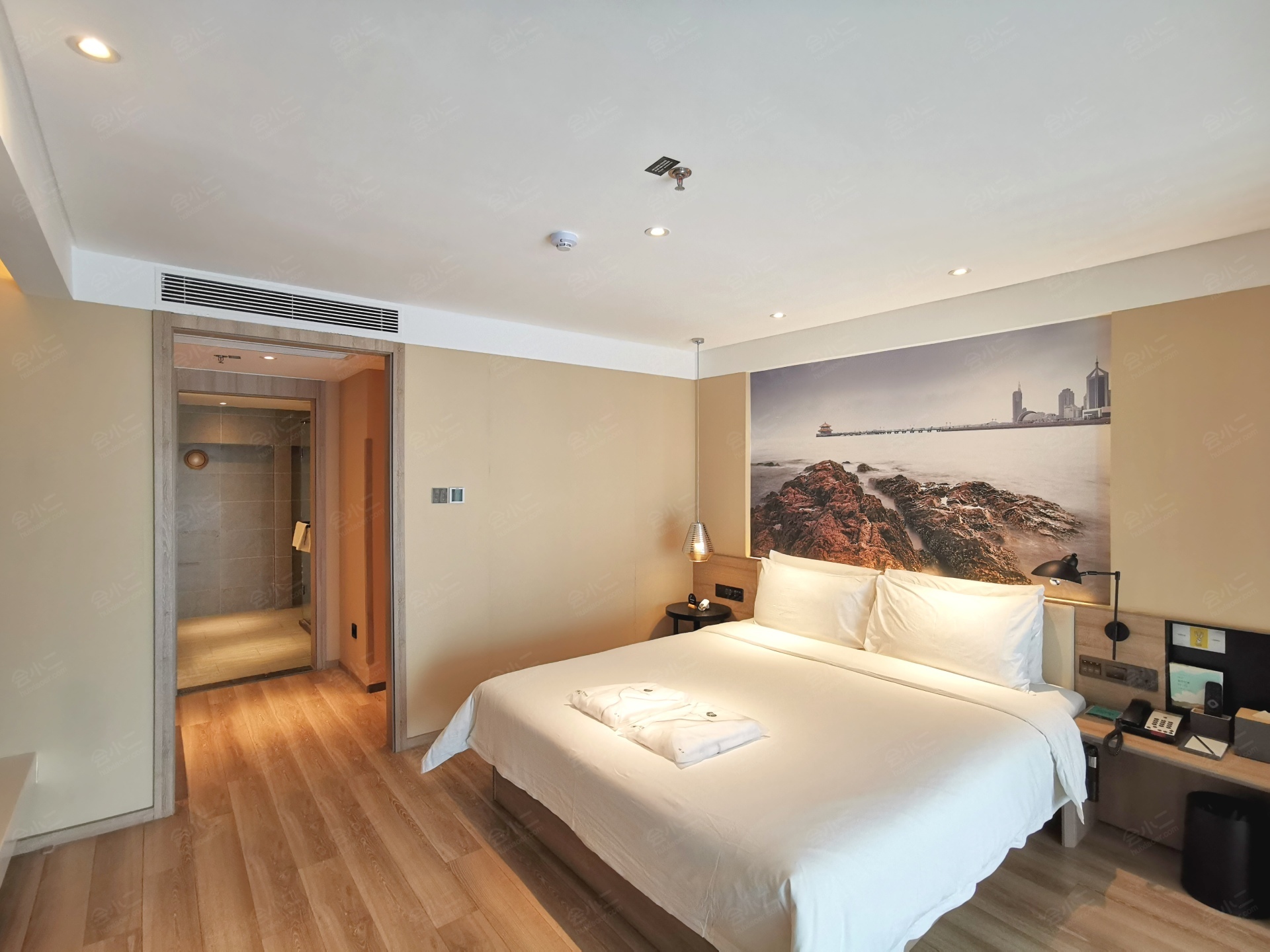 青岛金沙滩亚朵酒店图片