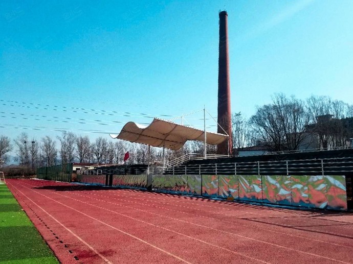 北京科技职业技术学院（八达岭校区）大足球场