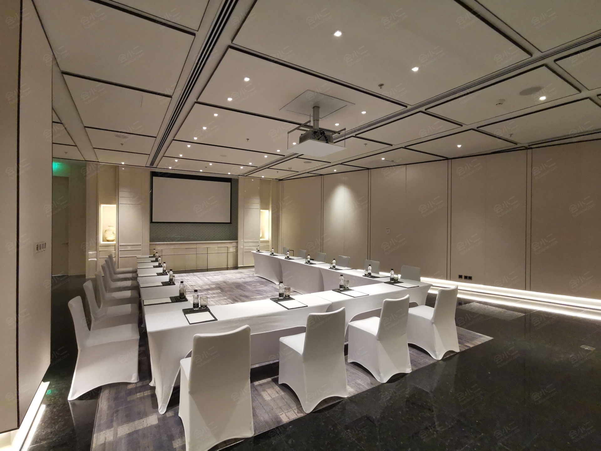 上海鲁能JW万豪侯爵酒店_租赁,会议酒店预订,会场出租 - 会小二网