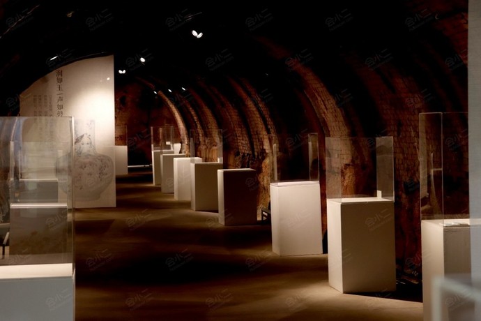 浙江省现代陶瓷艺术博物馆美术馆