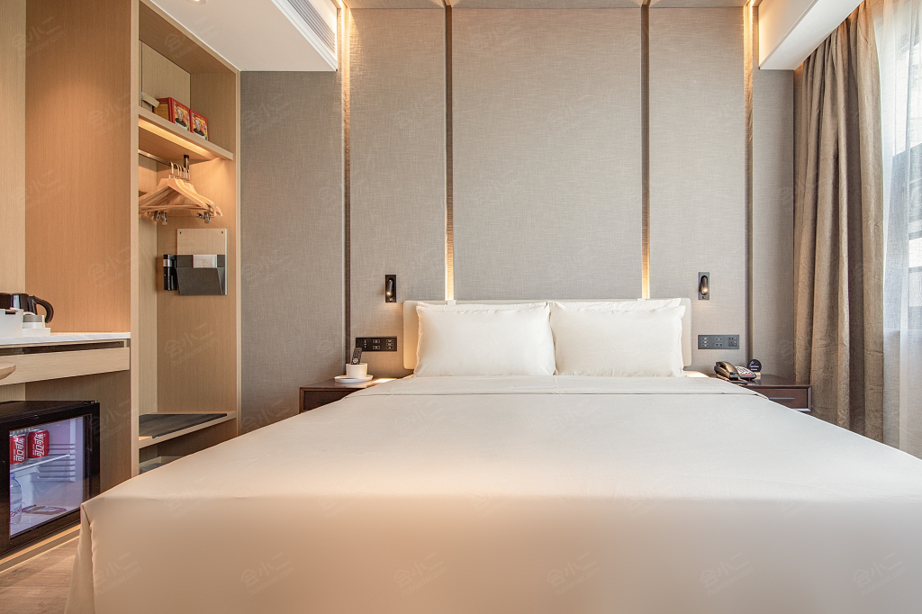 长沙芙蓉广场亚朵酒店客房图片