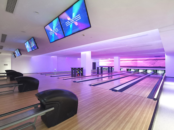 南京长江之舟华邑酒店保龄球