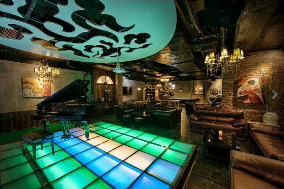 cest-la-vie-bar-cest-la-vie-bar