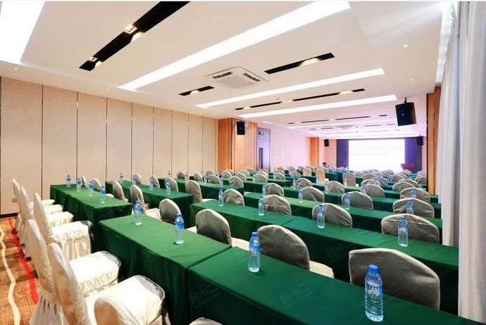 柏曼酒店（东莞松山湖环球广场华为店）豪华宴会厅