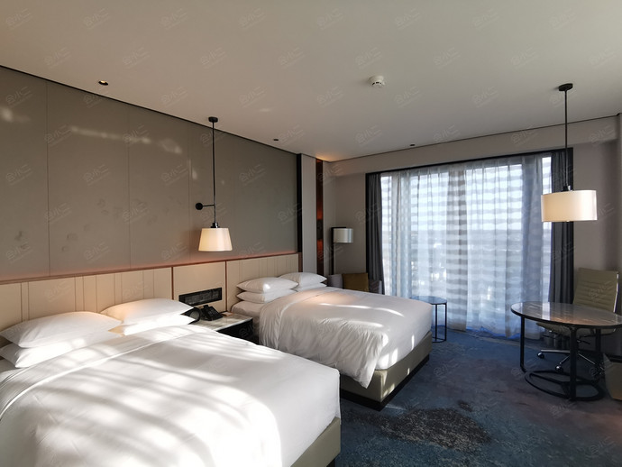 上海中优城市万豪酒店尊贵双床房