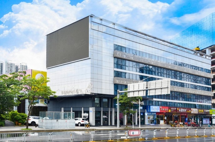 蓬客精品酒店（深圳笋岗地铁站店）