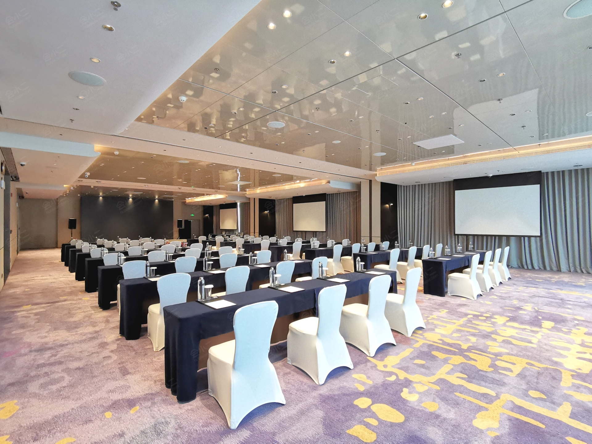 深圳国际会展中心希尔顿酒店会场积余厅高清图片_vr全景图片-【会小二】