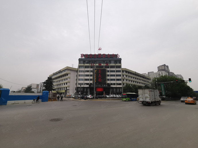 H酒店（西安万寿路地铁站店）