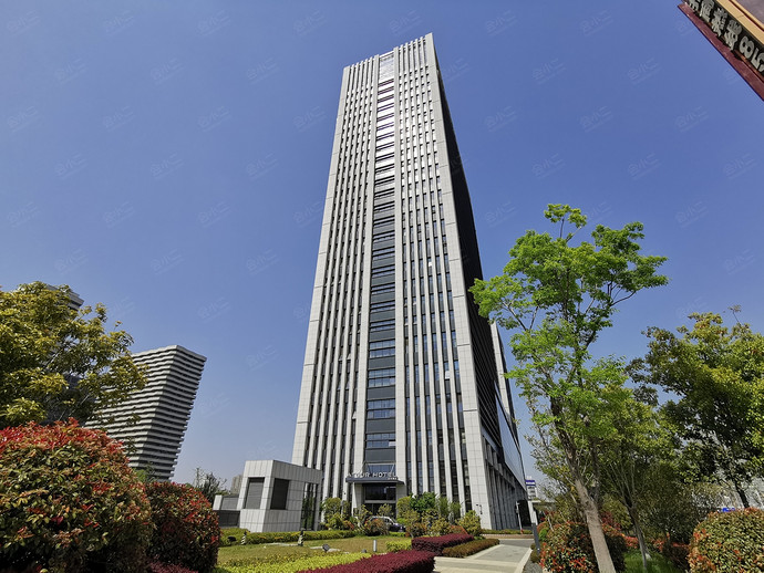 南京市奥体中心天合广场亚朵酒店