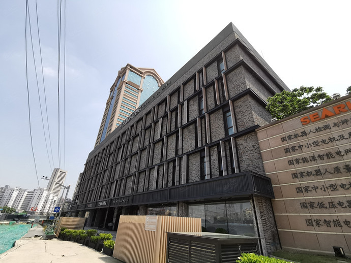 云和夜泊酒店（虹桥枢纽国展中心店）