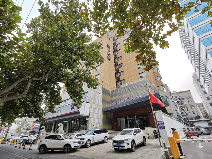 济南解放路亚朵轻居酒店亚朵轻居酒店