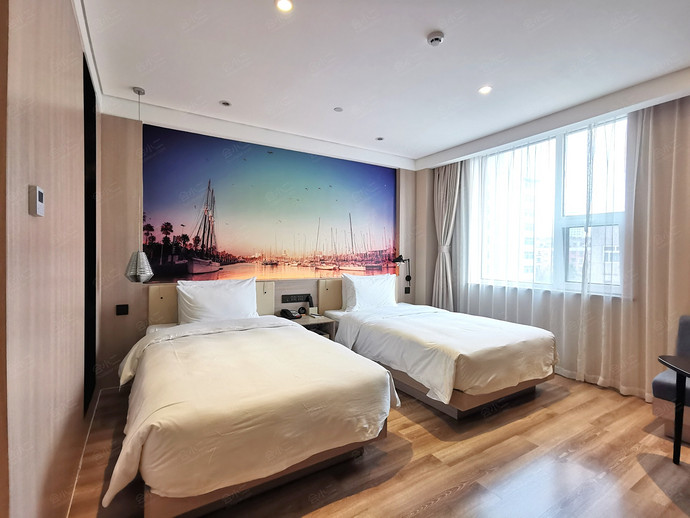 济南解放路亚朵轻居酒店舒适标准间