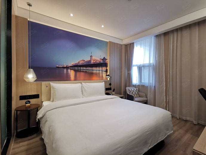 济南解放路亚朵轻居酒店轻享大床房