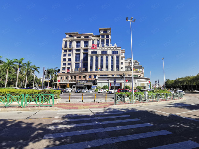 柏曼酒店（广州番禺桥南奥园广场店）