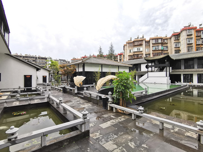 龚禧里·禧见酒店（昆明大树营地铁站店）