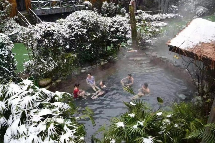 青城山铂雅名人温泉度假酒娱乐运动