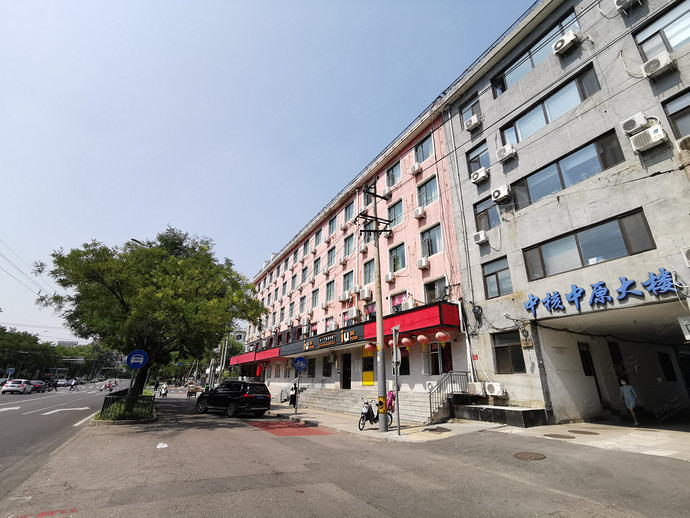 IU酒店（北京科技大学北沙滩地铁站店）