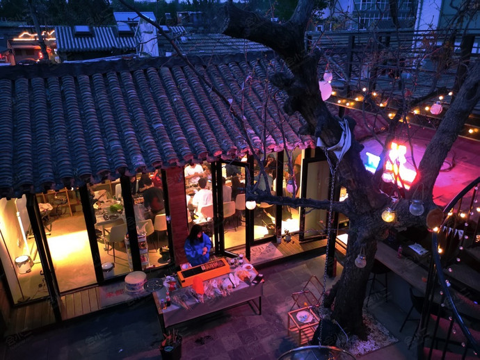 山山而川四合院环境